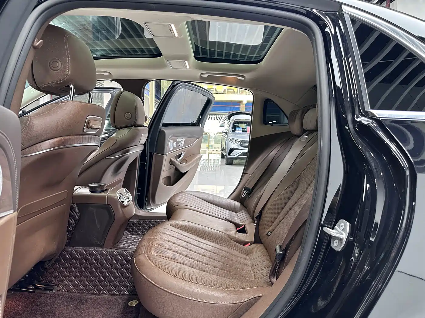 Mercedes-Benz E-Class 2020 Facelift E 300 L Exclusive фото 9