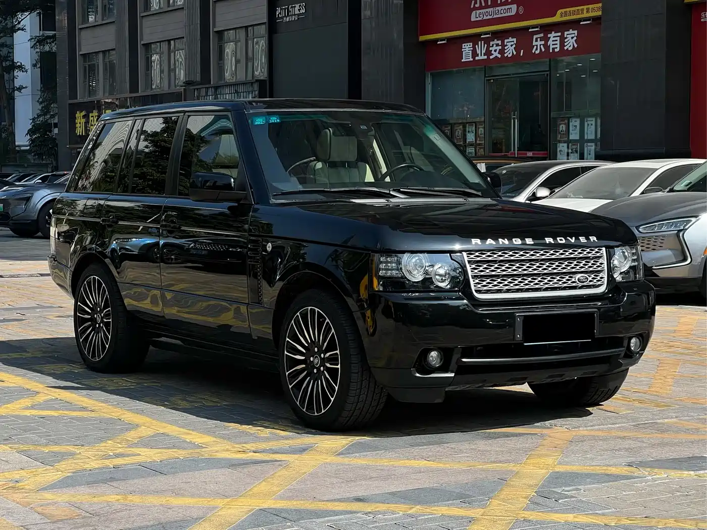 Land Rover Range Rover 2012 5.0 NA V8 фото 3