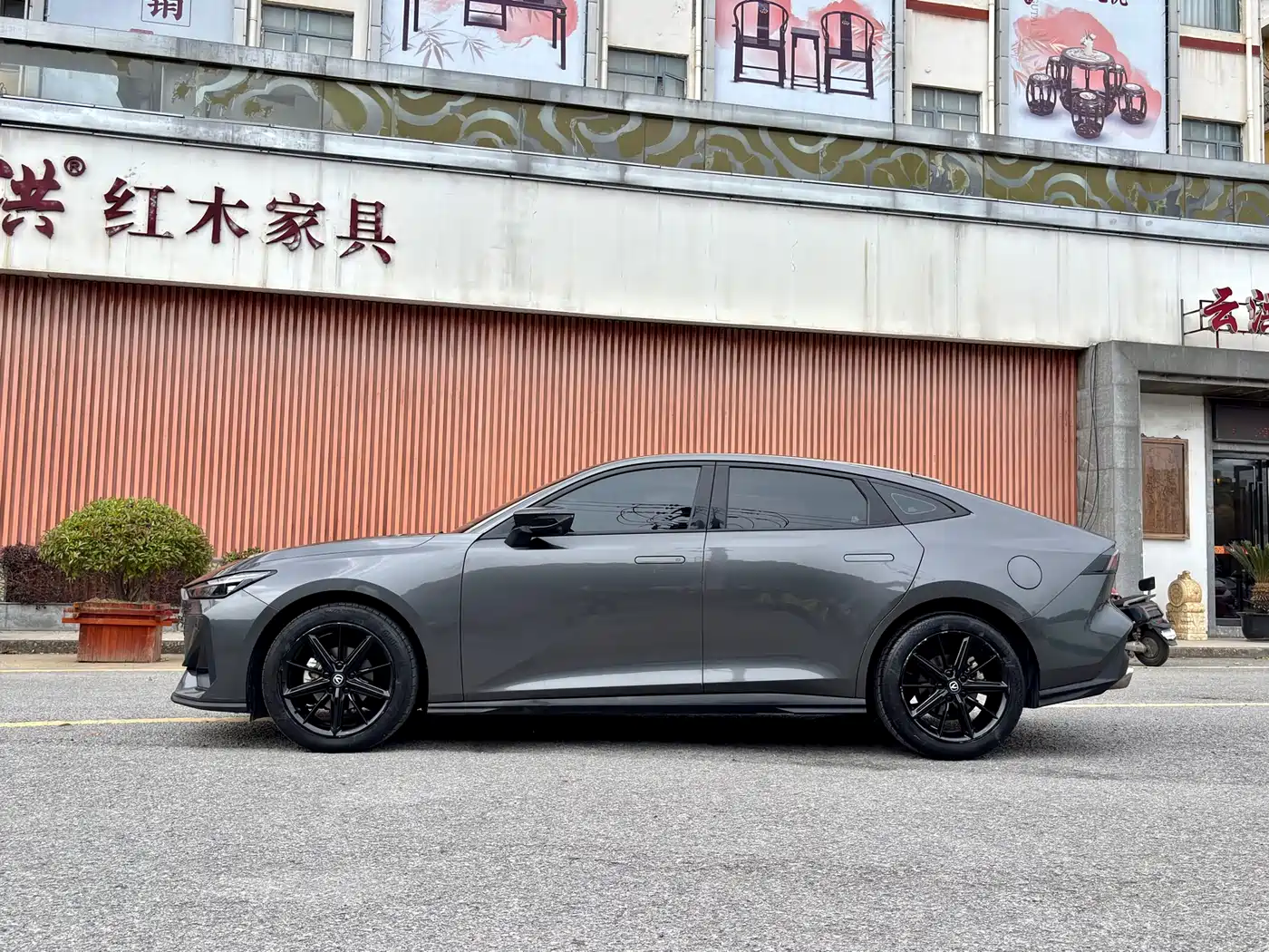 CHANGAN UNI-V