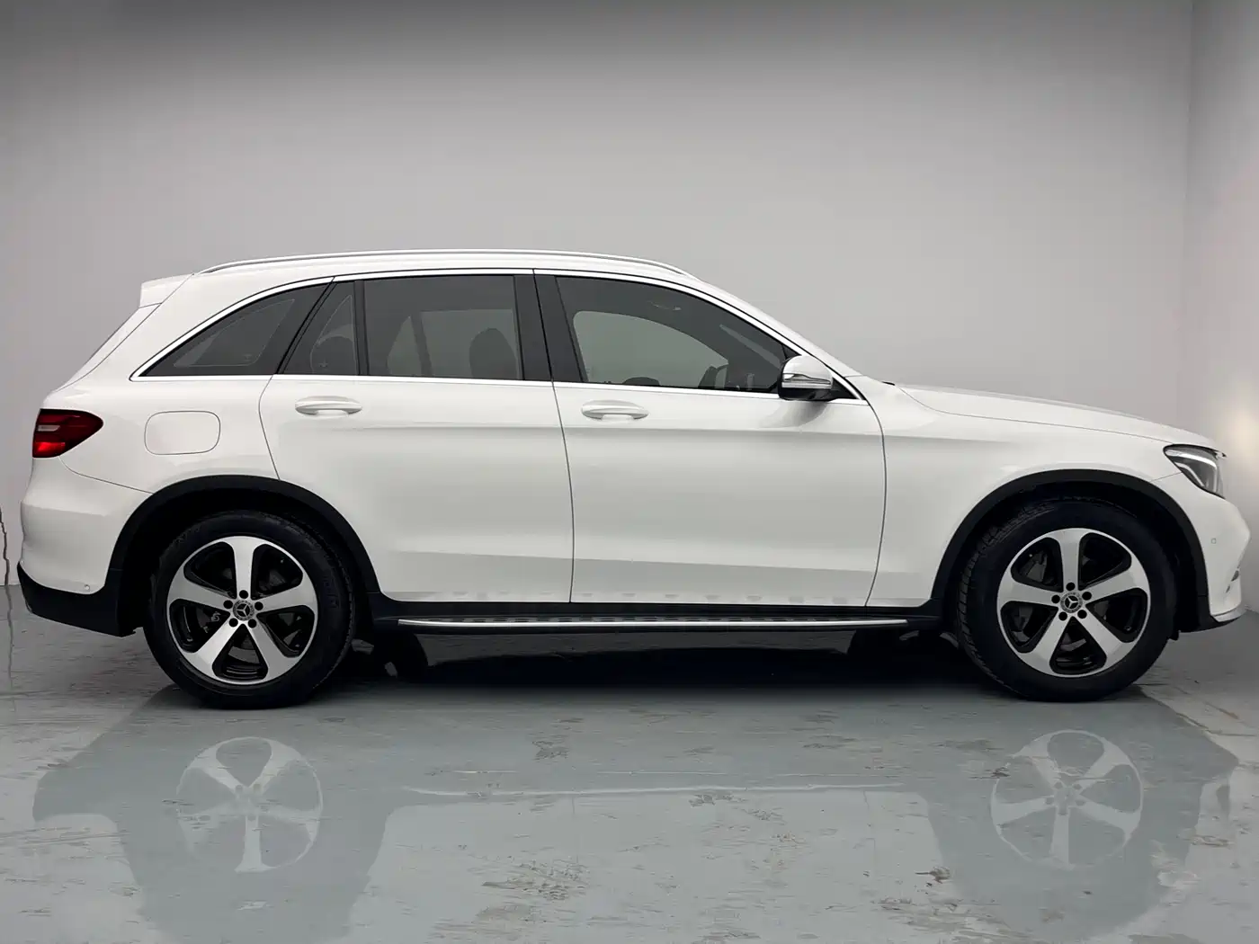 Mercedes-Benz GLC 2018 Facelift GLC 260 4MATIC Luxury фото 12