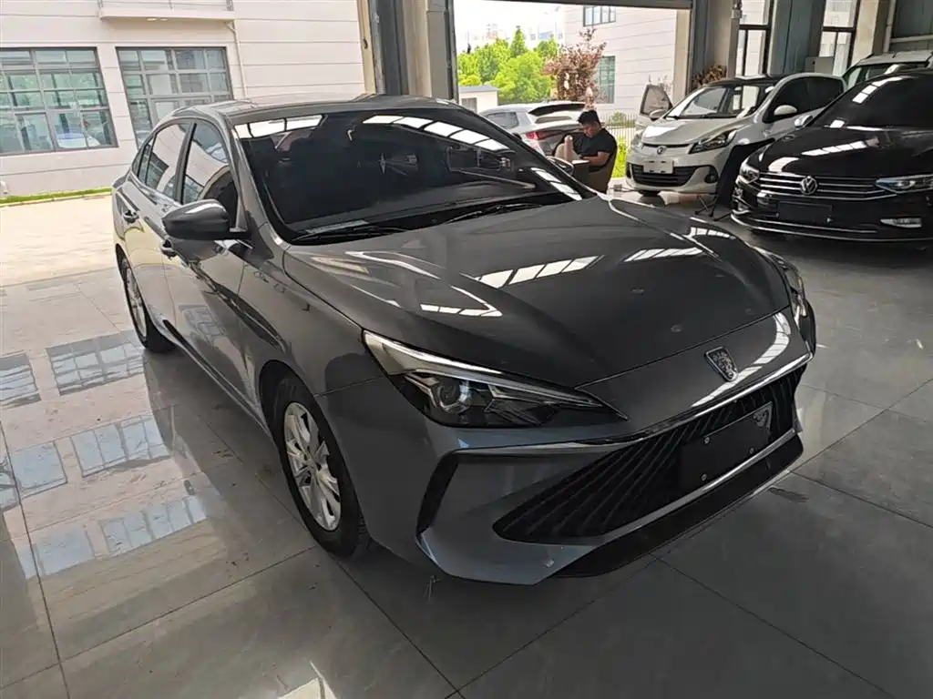 Roewe i5 2025 2023 1.5L CVT Luxury Edition