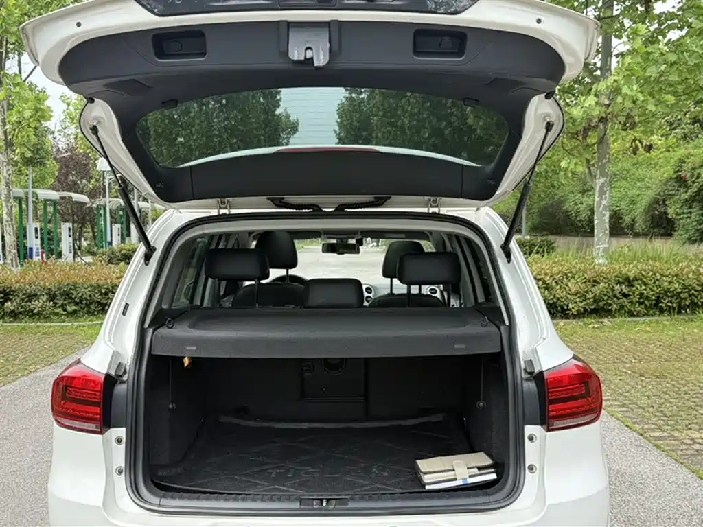 Volkswagen Tiguan 2015 1.8TSI Automatic 2WD Highline фото 3