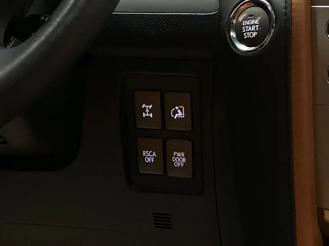 Фото 12 - Lexus LX