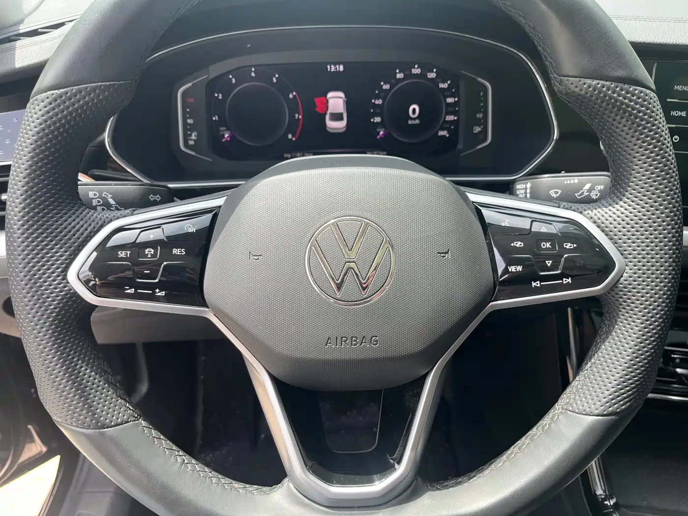 Volkswagen Passat 2024 330TSI Elite Edition фото 6