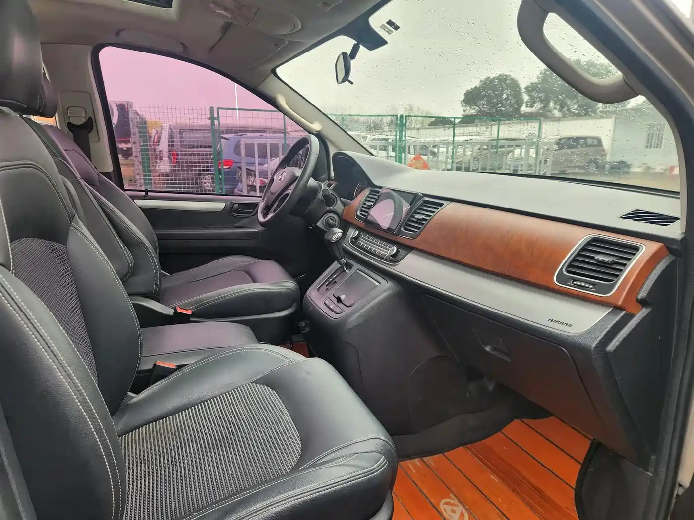 SAIC Maxus Maxus G10 2016 2016 2.0T Automatic Elite
