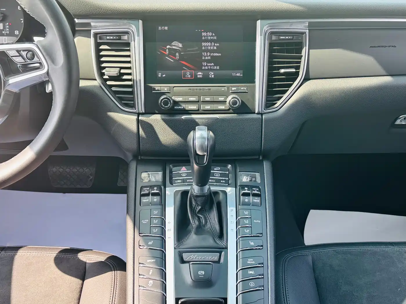 Porsche Macan 2017 Macan 2.0T фото 17