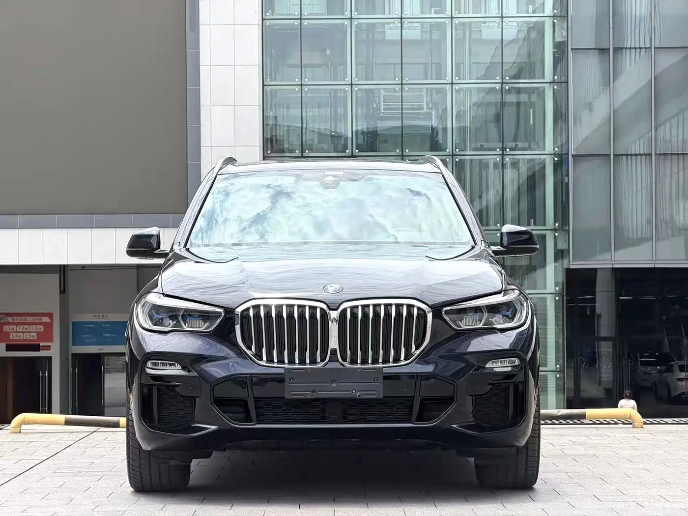 BMW X5 (Import) 2019 xDrive40i M Sport Package фото 2