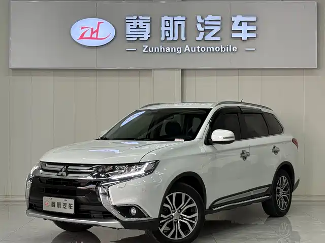 MITSUBISHI OUTLANDER