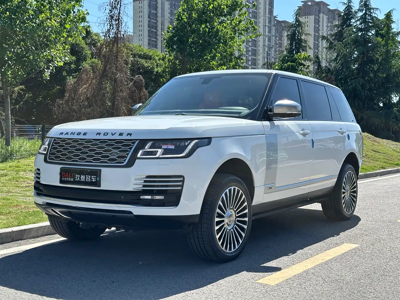 Land Rover Range Rover 2015 3.0 SC V6 Vogue SE Genesis Extended Edition