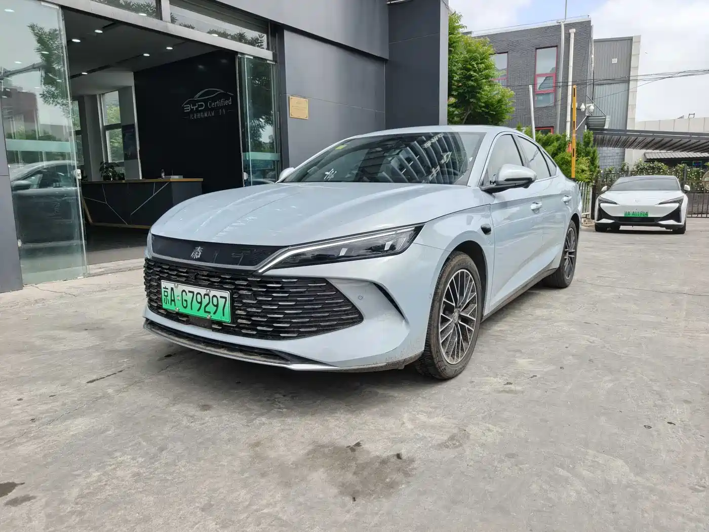 BYD Qin L 2025 DM-i Smart Drive Edition 120KM Excellence Type