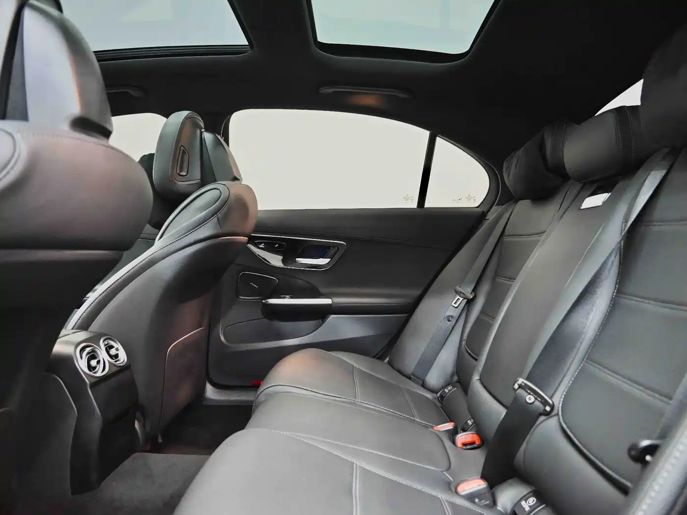 Mercedes-Benz C-Class 2024 C 260 L фото 16