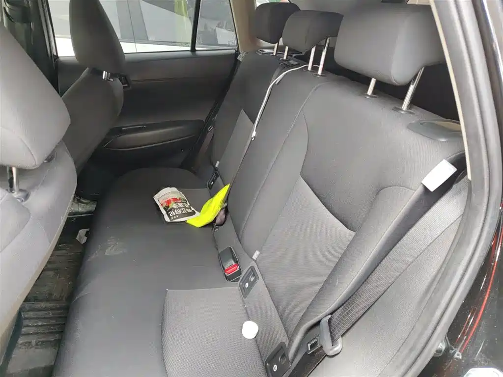 Toyota Frontlander 2023 2.0L CVT Leading Edition фото 13