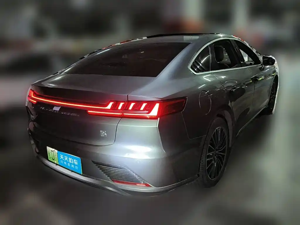 Фото 2 - BYD Han