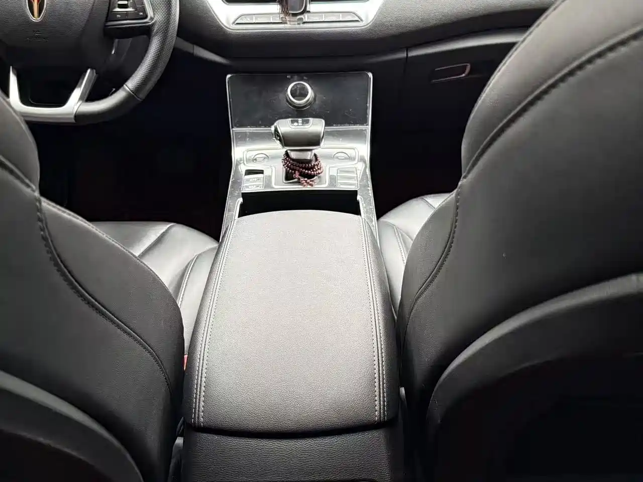 Hongqi H5 2020 1.8T Automatic Smart Connection Qi Rhythm Edition фото 12