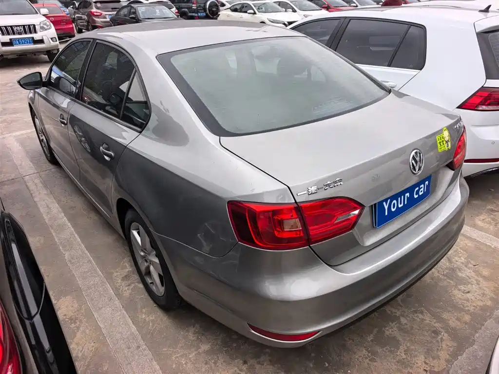 Volkswagen Sagitar 2012 Model 1.6L Manual Fashion фото 4