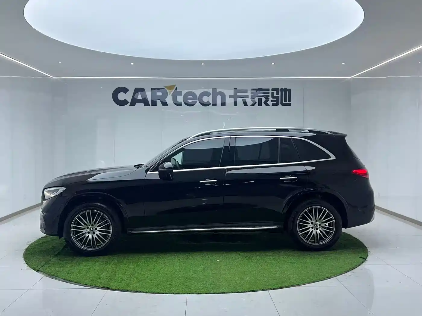 Mercedes-Benz GLC 2024 GLC 300 L 4MATIC Dynamic 5-seater фото 2