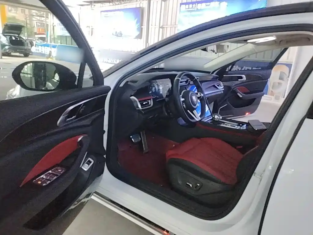 Hongqi H6 2025 2024 Model 2.0T Elegance Edition