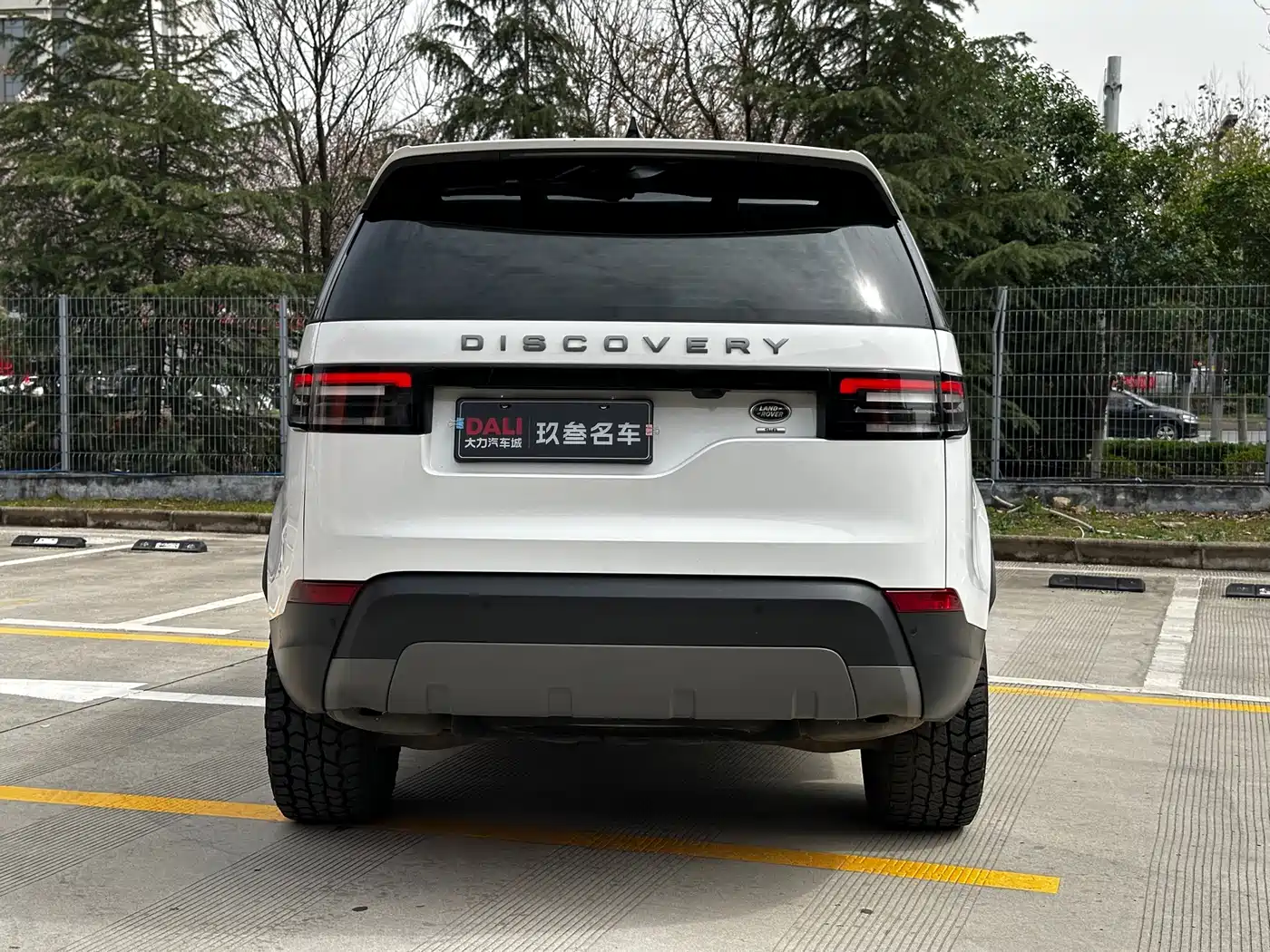 Land Rover Discovery 2018 3.0 SC V6 SE фото 5