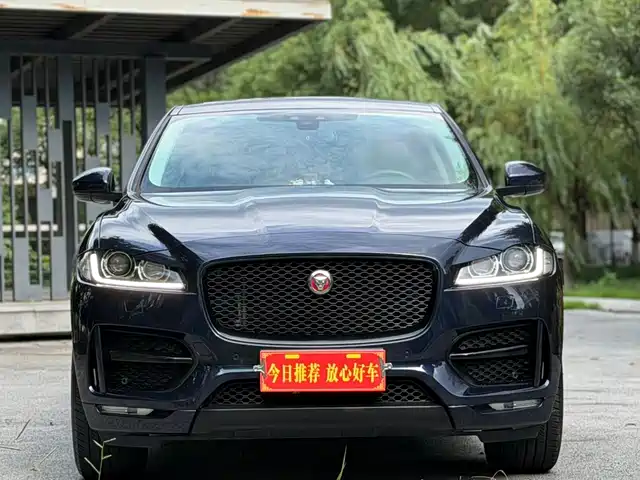Jaguar F-PACE 2016 2.0T FWD R-Sport Edition — фото 2