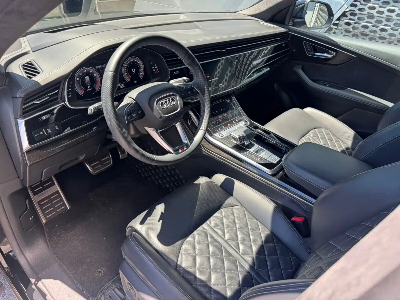 Audi Q8 2023 2022 55 TFSI Exclusive Dynamic