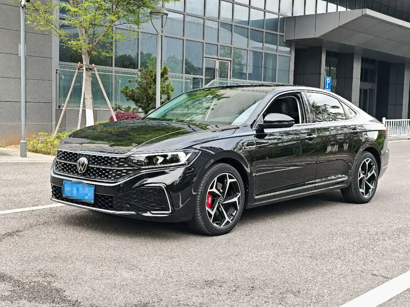 Volkswagen Passat 2024 Model 380TSI Starlight Elite