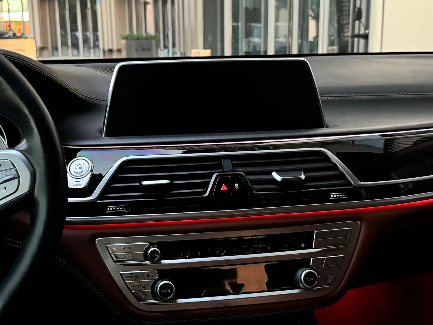 BMW 7 Series 2018 750Li xDrive M Sport Package фото 34