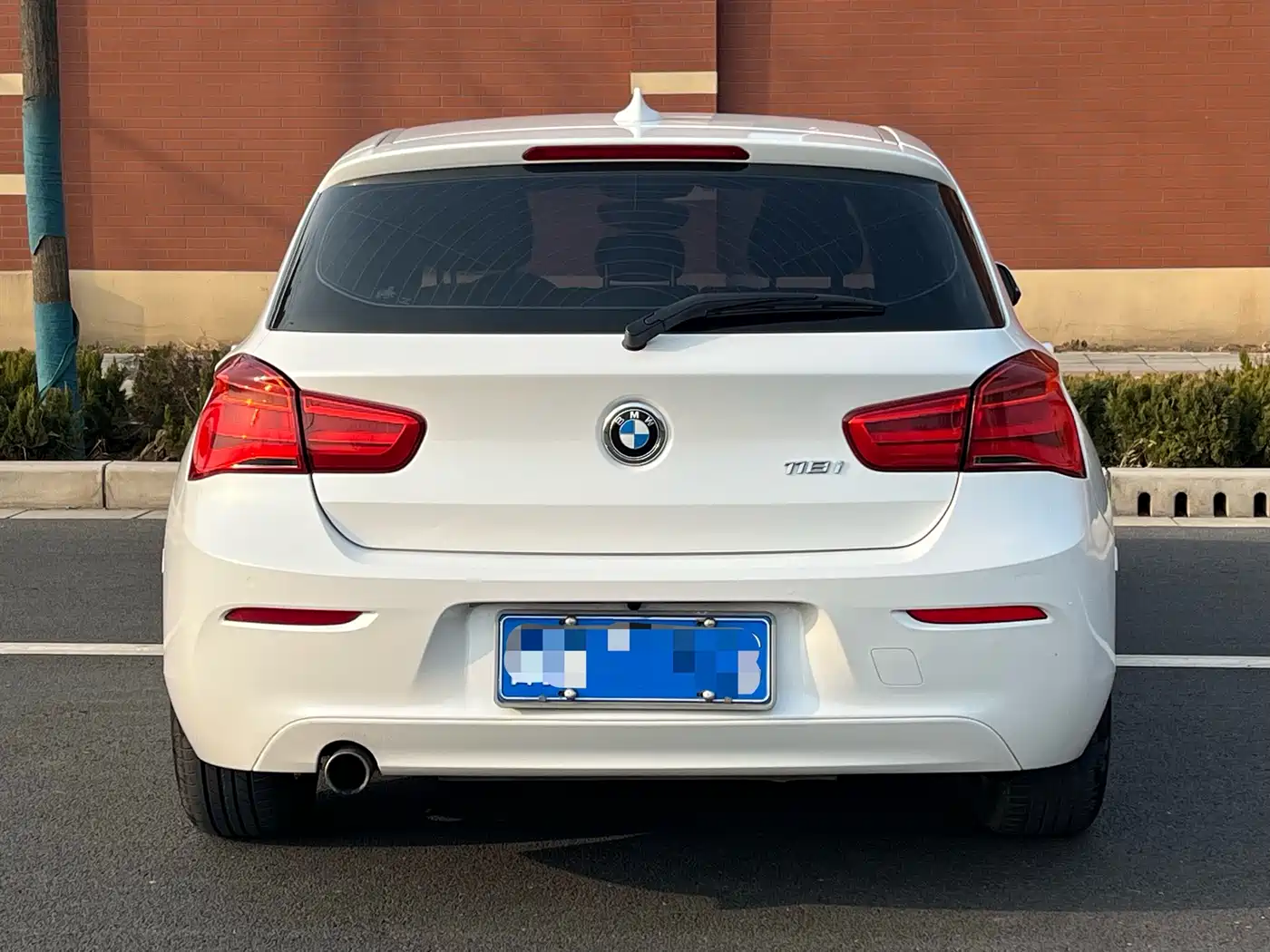 BMW 1 Series (Import) 2016 118i Leading фото 5