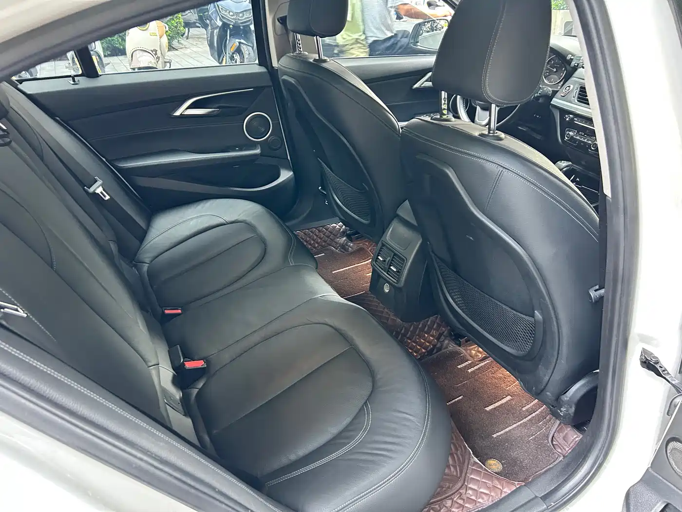 BMW 1 Series 2017 125i Sport фото 19