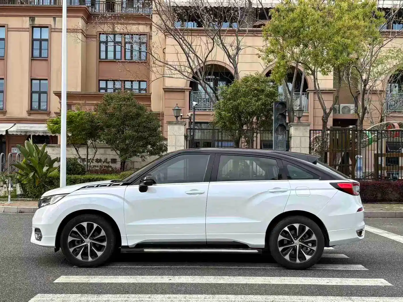 Honda Avancier 2017 2017 240TURBO 2WD Premium Edition