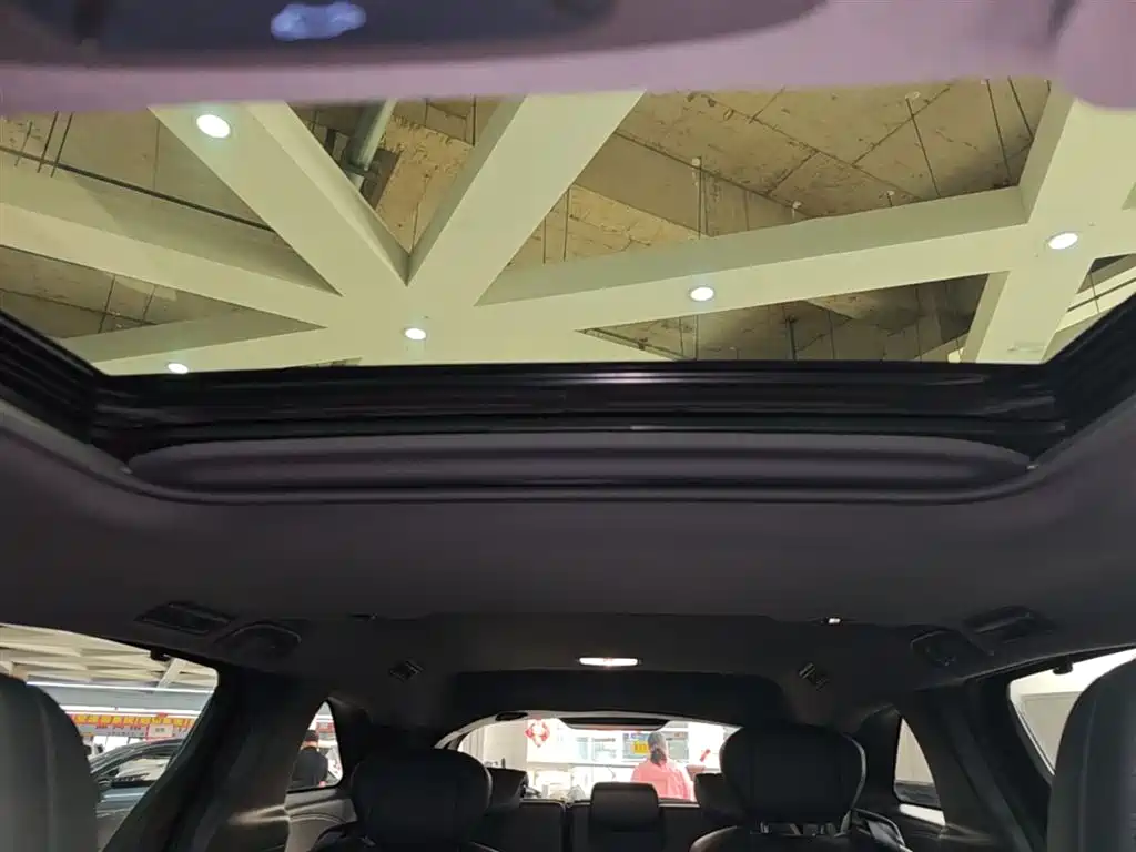 Toyota Sienna 2021 2.5L Hybrid Premium Edition фото 18