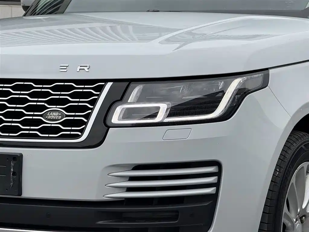 Land Rover Range Rover 2018 3.0 SC V6 Vogue Heritage Edition фото 12