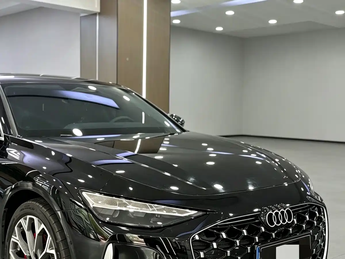 صورة 9 - Audi A6L