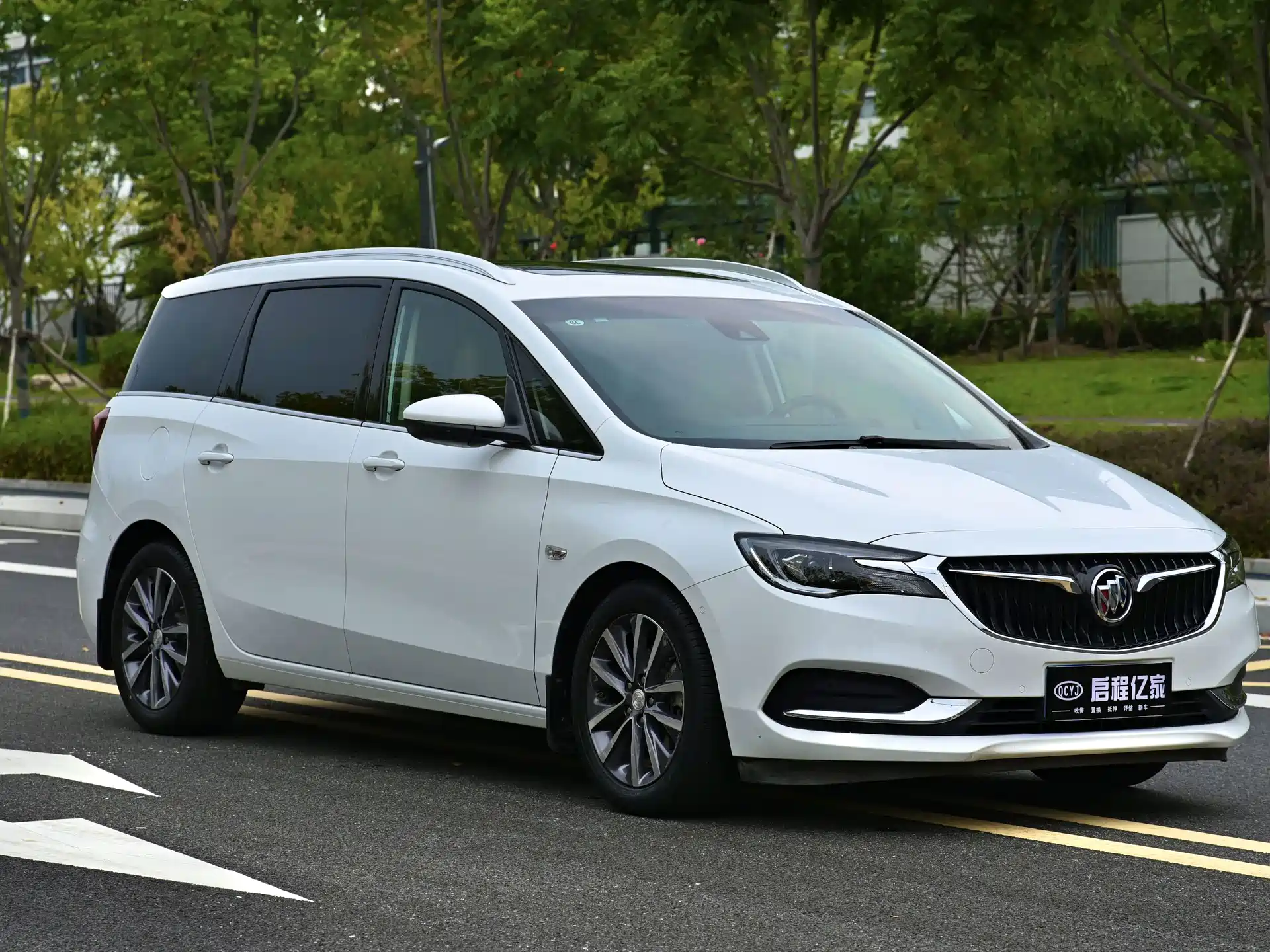 Фото 3 - Buick GL6