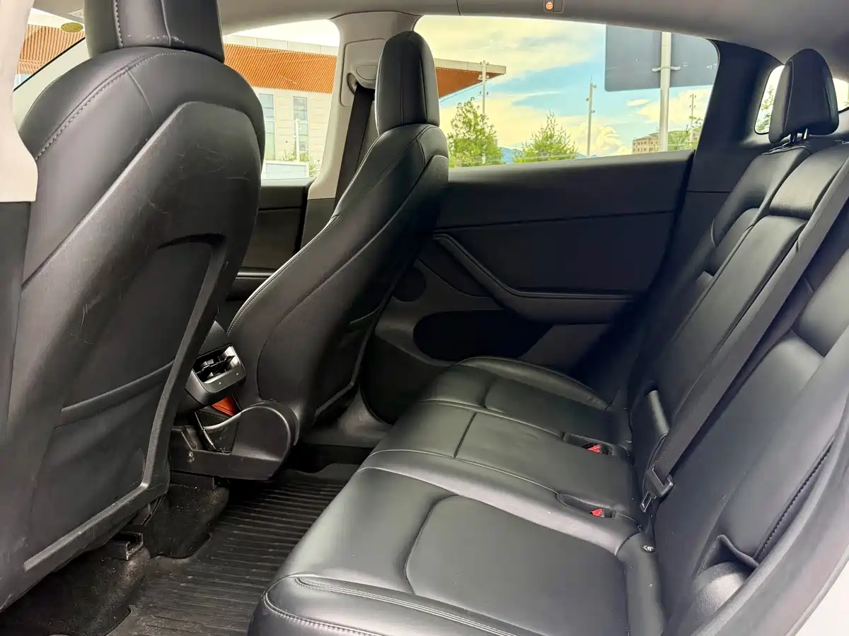Фото 8 - Tesla Model Y