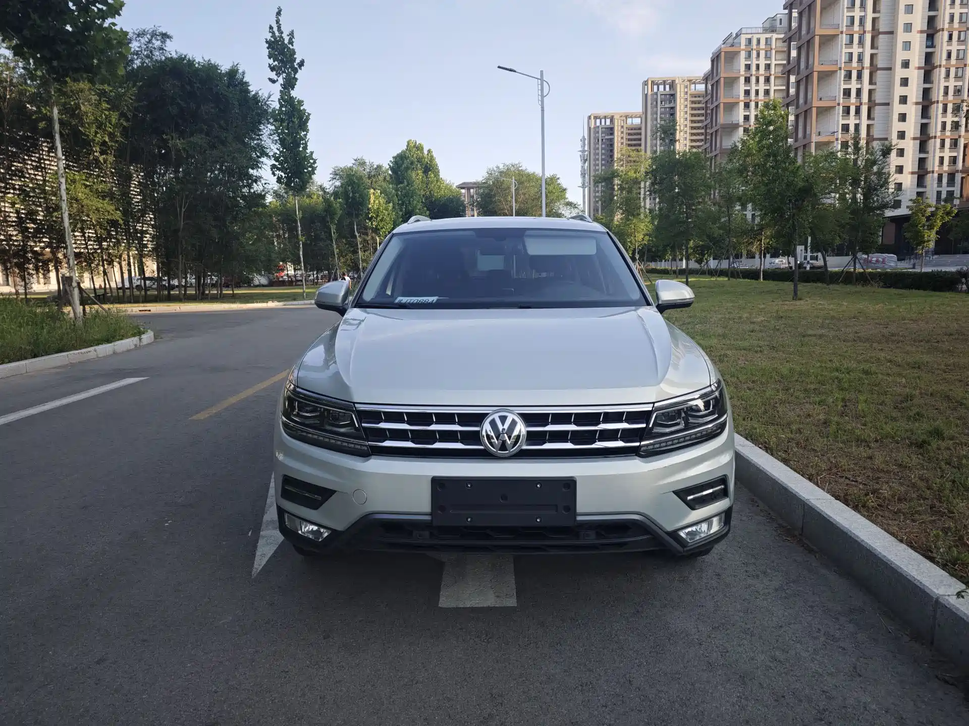 Фото 2 - Volkswagen Tiguan L