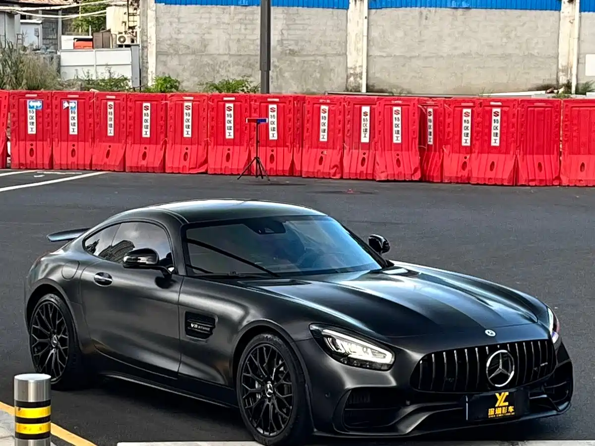MERCEDES-BENZ AMG GT