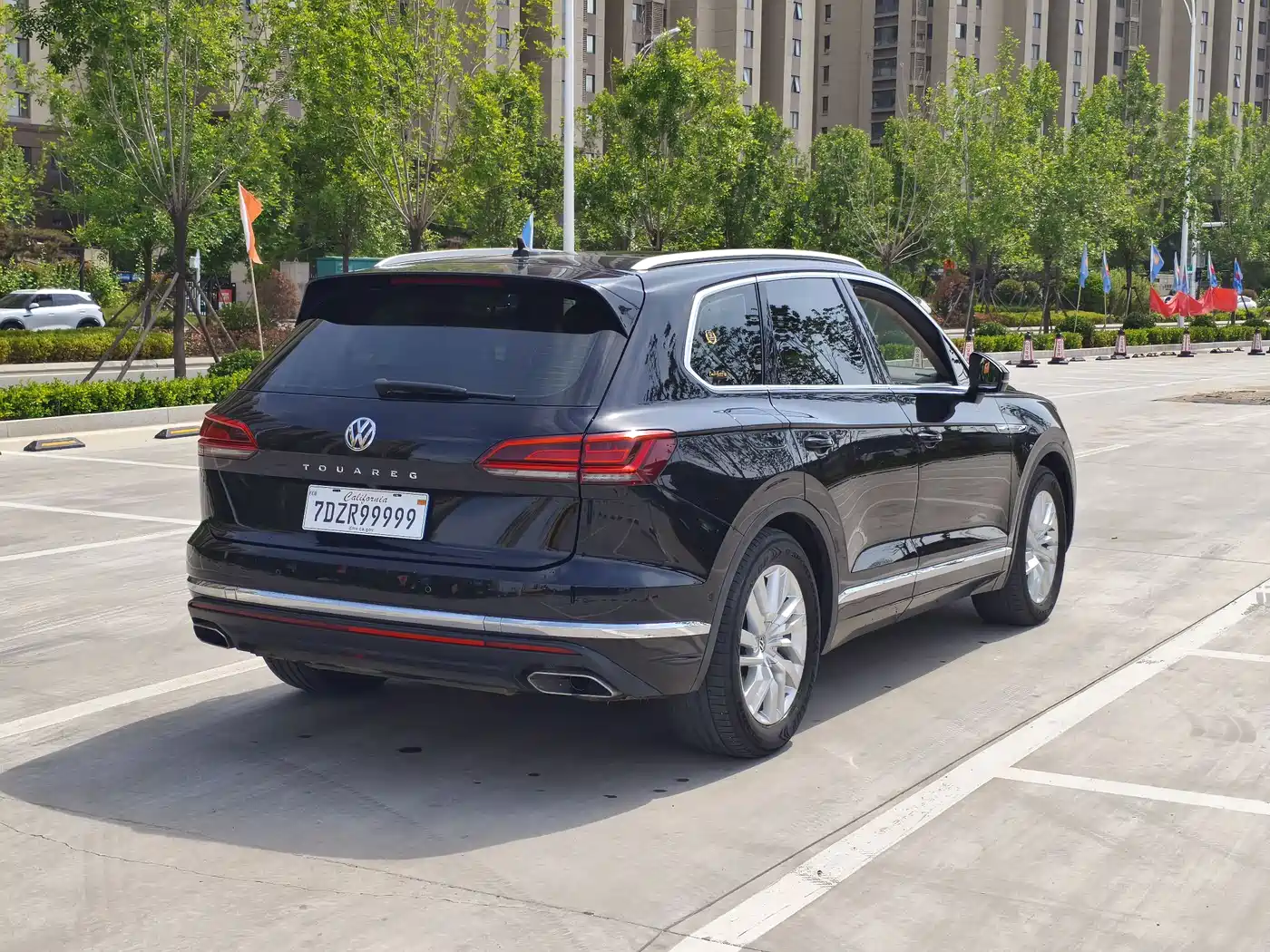 Volkswagen Touareg 2019 2.0TSI Sharp Wing Edition China VI фото 5