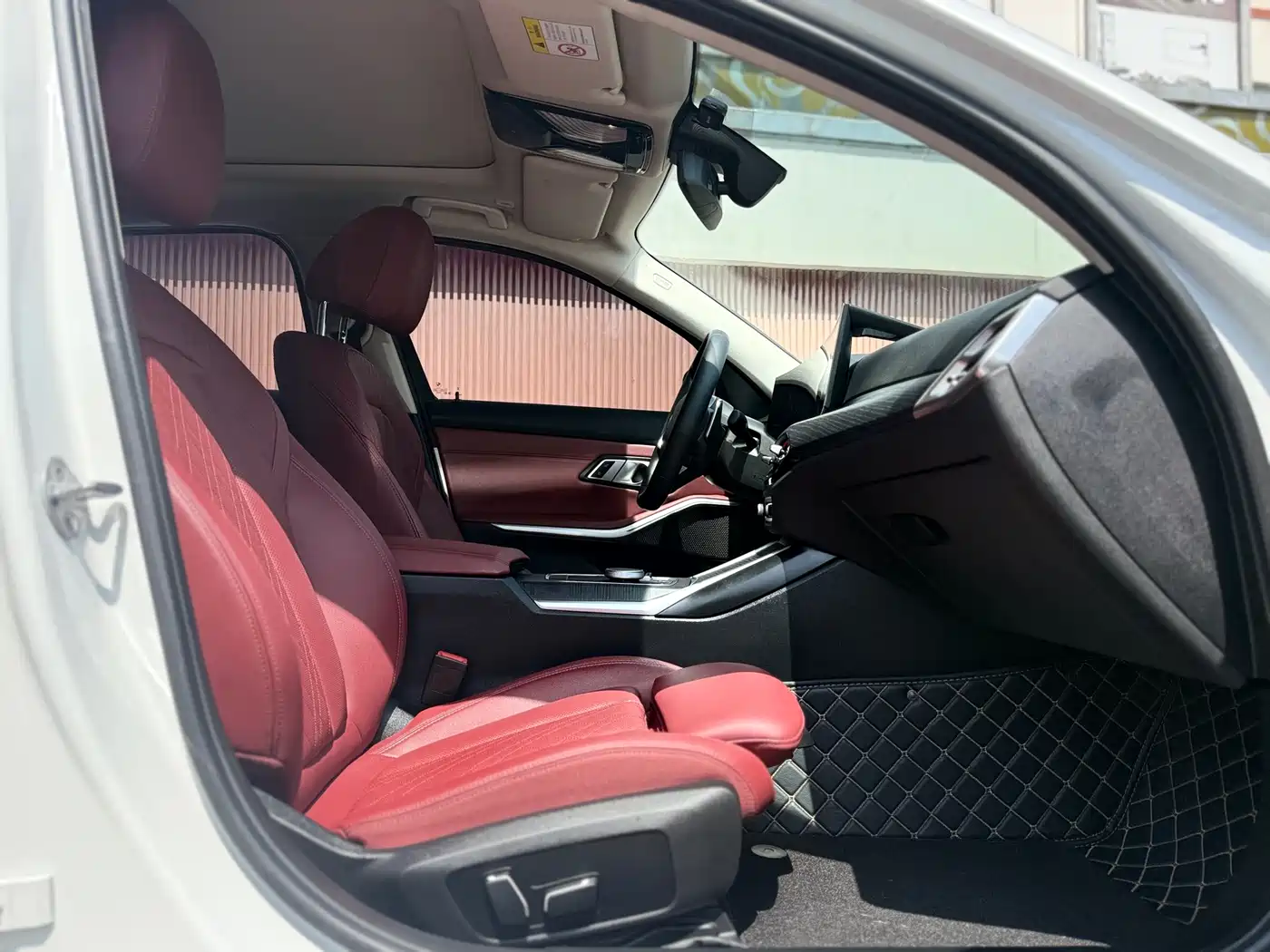BMW 3 Series 2024 325Li M Sport Package фото 10
