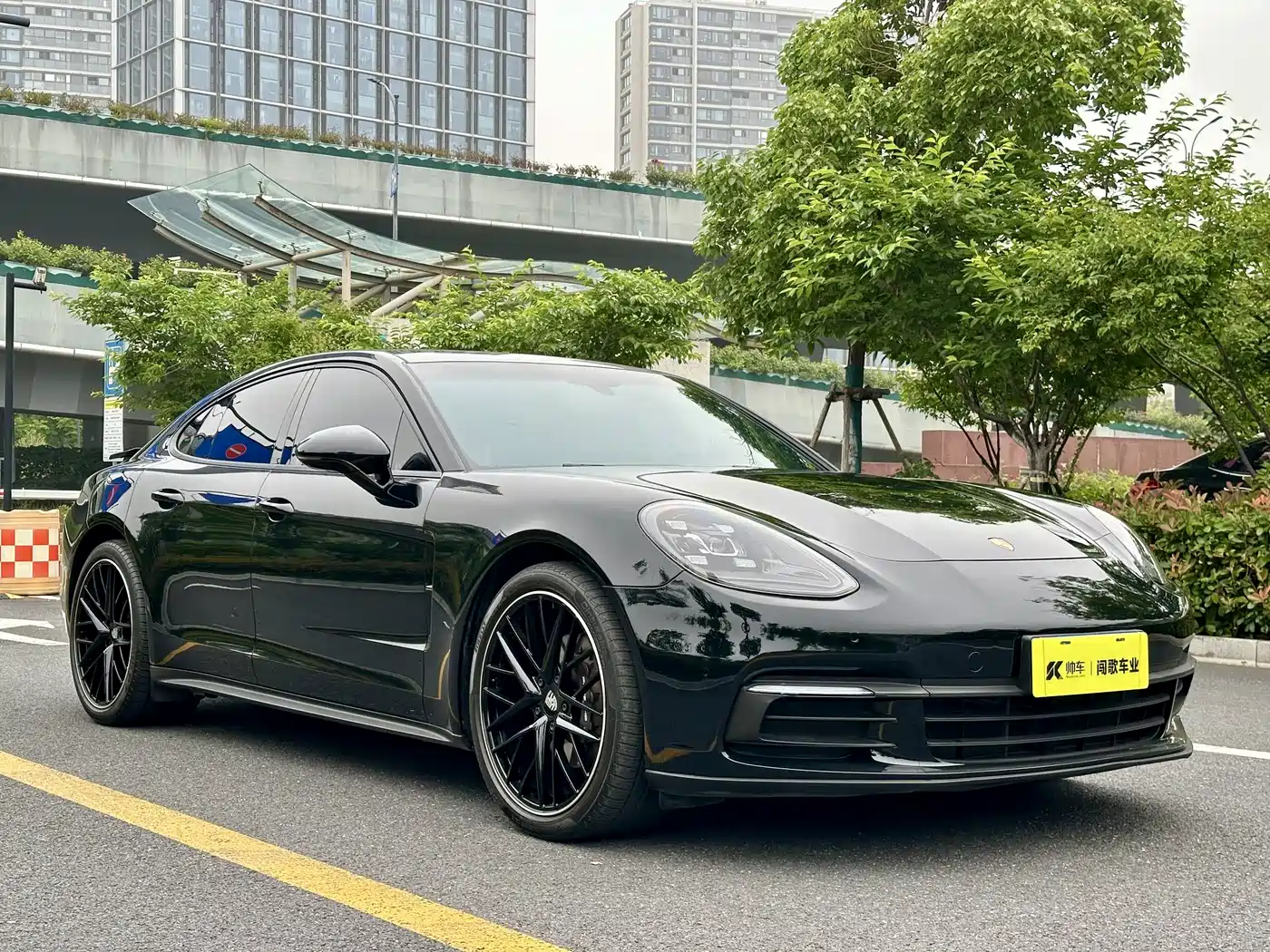 Porsche Panamera 2017 Panamera 3.0T фото 3