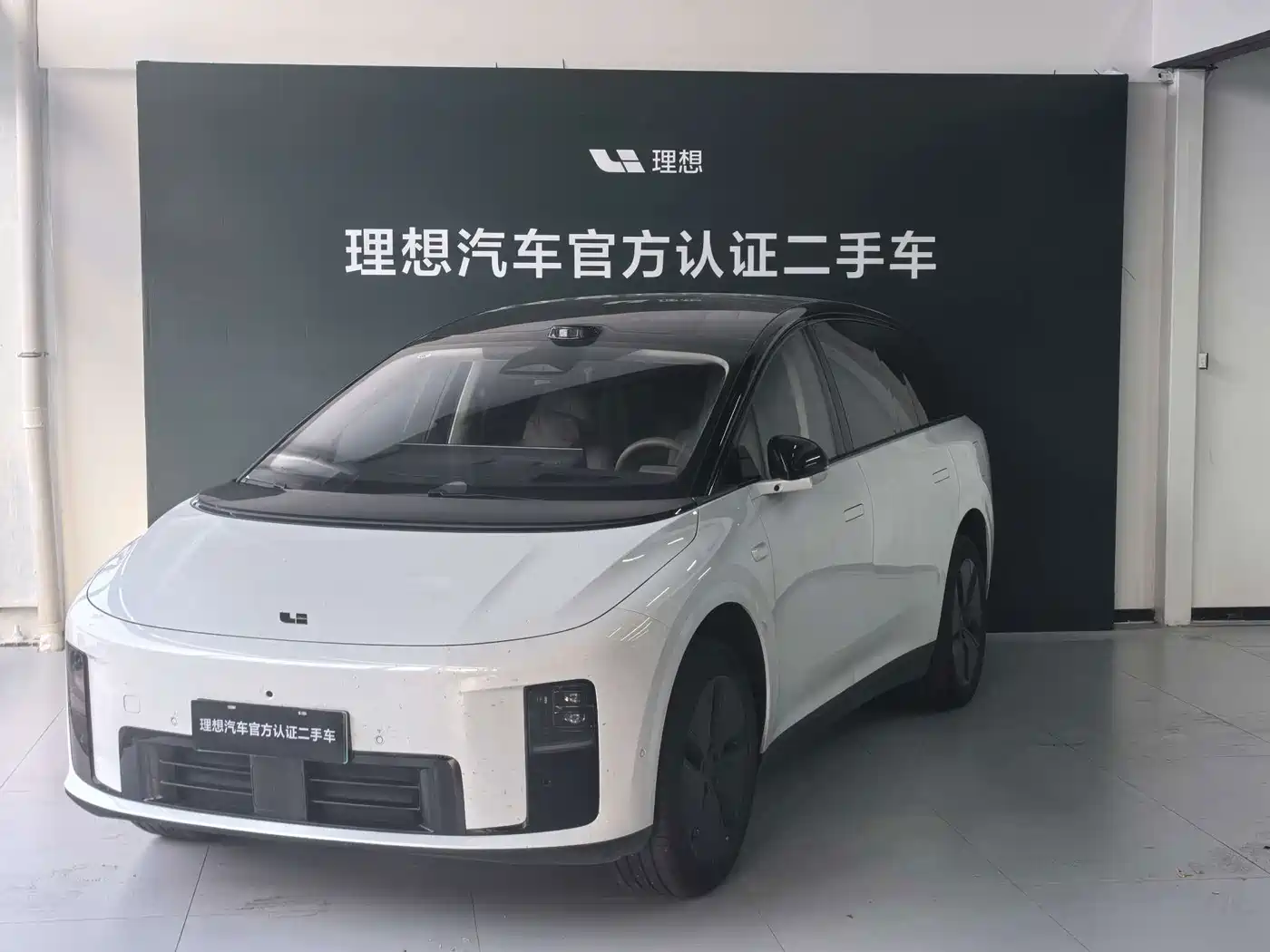 Li Auto Li i8 2025 2025 Standard Edition