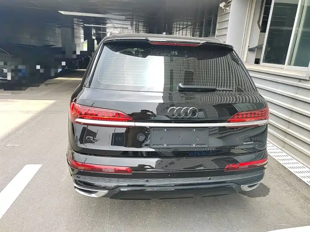 Audi Q7 2022 55 TFSI quattro S line Sport фото 10