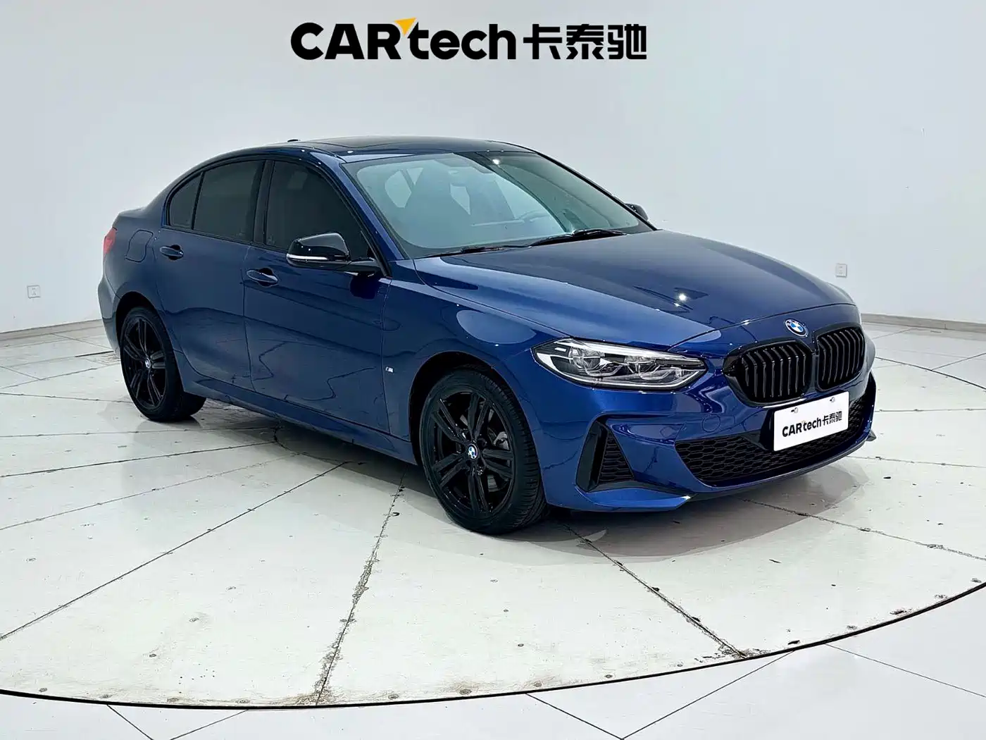 BMW 1 Series 2023 125i M Sport Shadow Edition фото 4