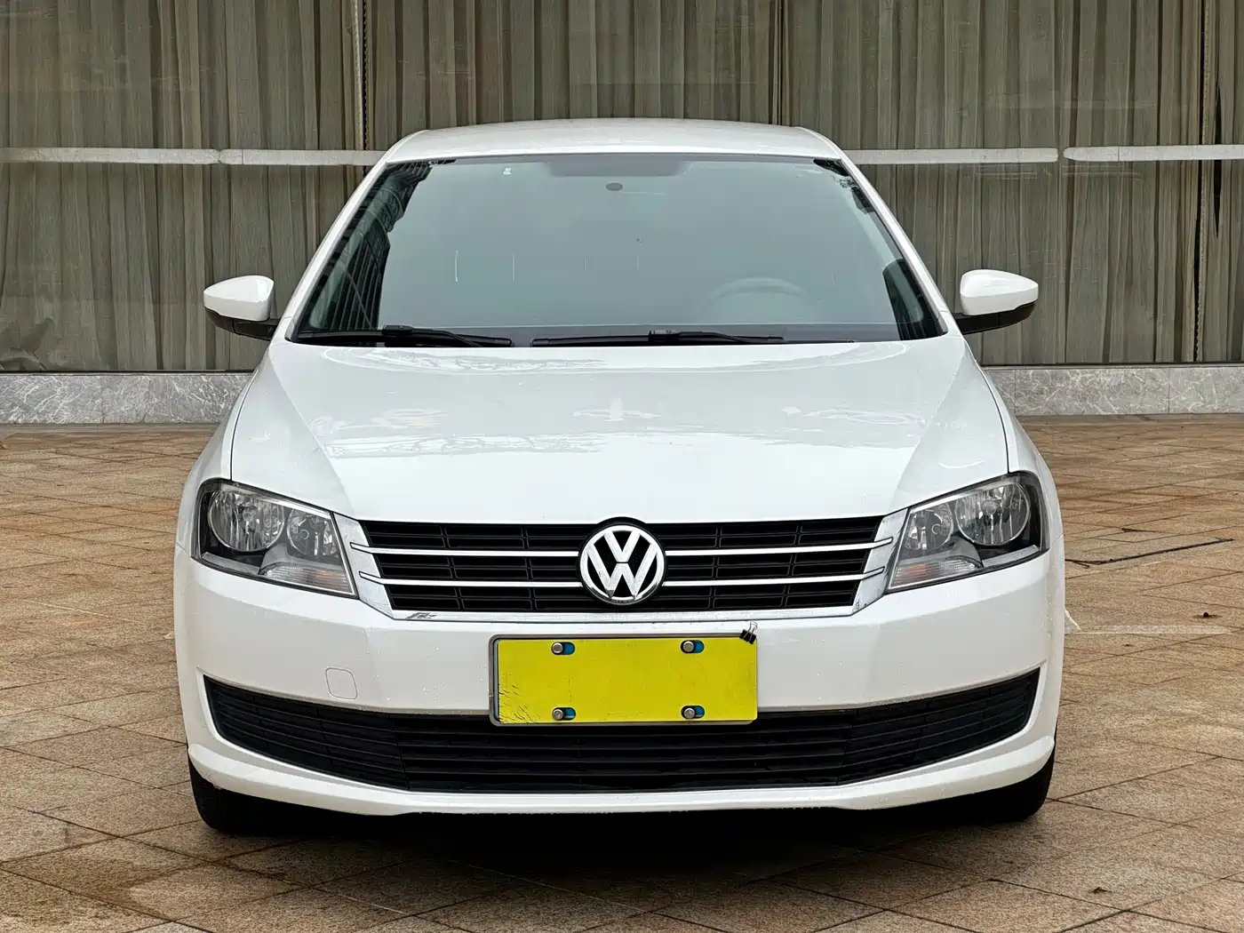 Volkswagen Lavida 2015 1.6L Automatic Trend Edition фото 2