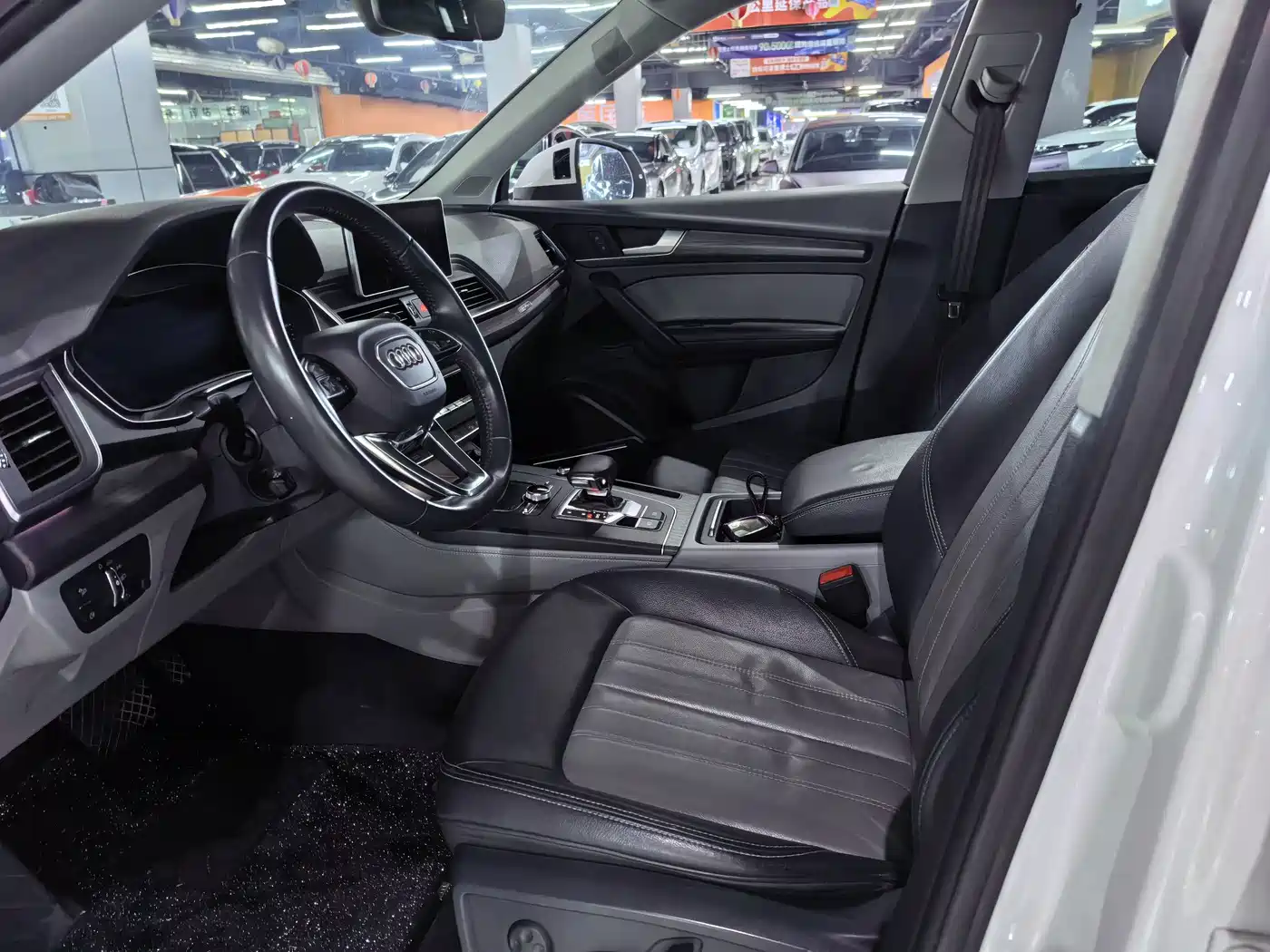 Фото 3 - Audi Q5L