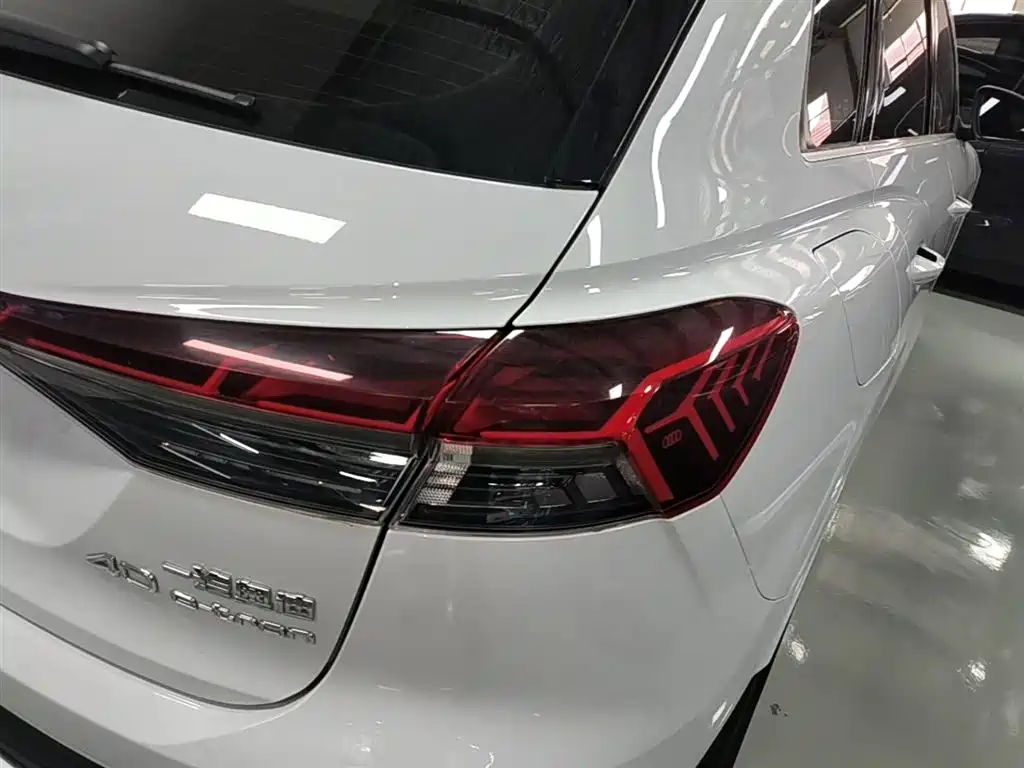 Audi Q4 e-tron 2024 40 e-tron Pioneer Edition фото 8
