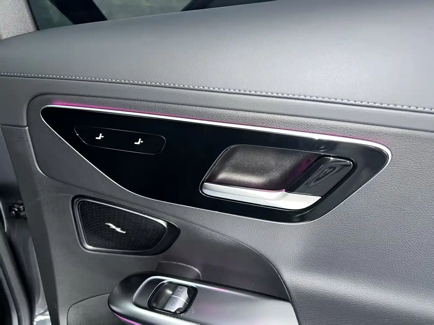 Mercedes-Benz C-Class 2025 C 260 L Sport Edition фото 18