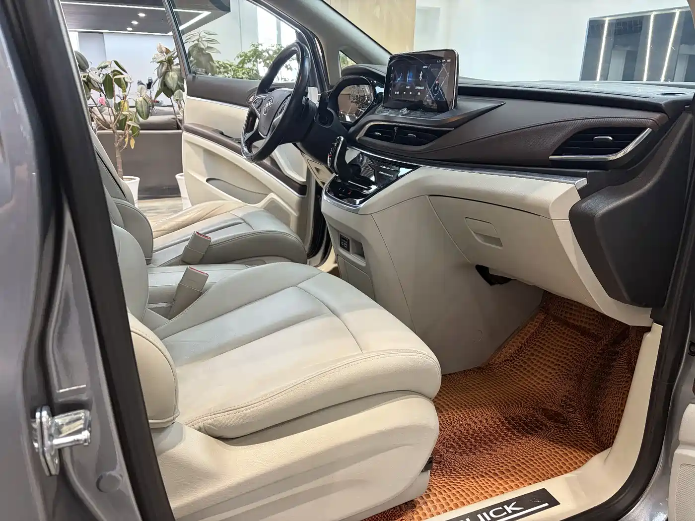 Buick GL8 2020 Land Business Class 652T Premium фото 8