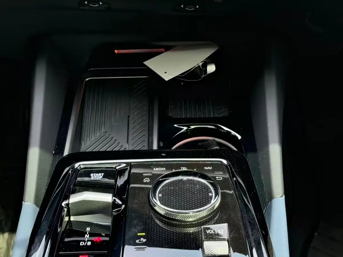 BMW i5 2024 eDrive 35L Premium Model M Sport Package фото 13