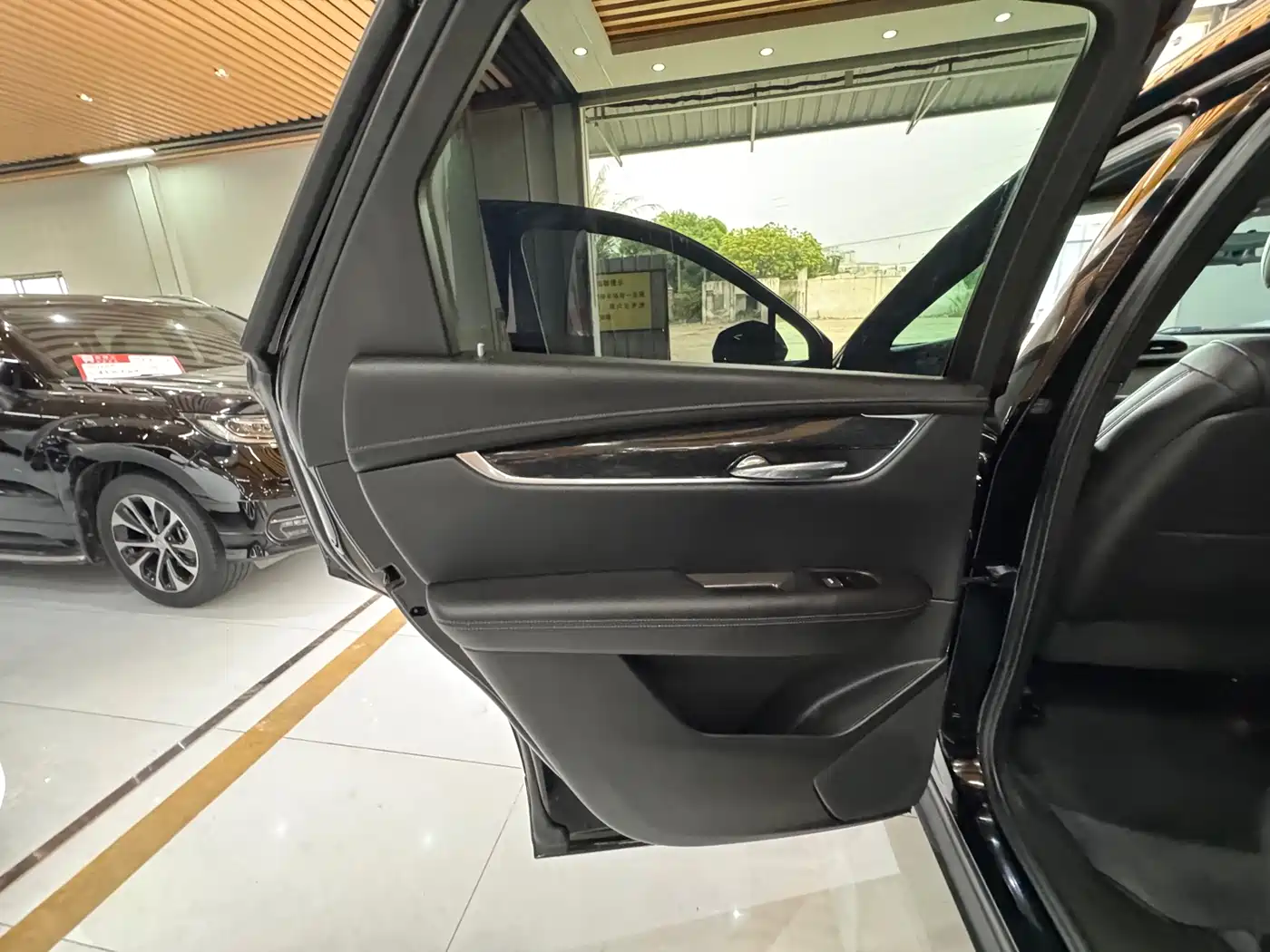 Cadillac XT5 2022 2.0T 2WD Luxury фото 34