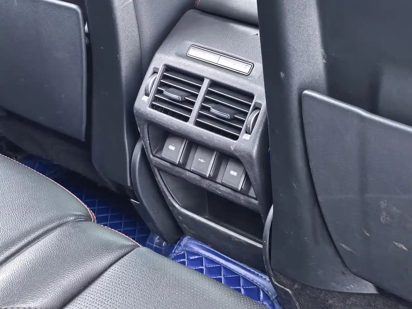 LAND ROVER DISCOVER SPORTS